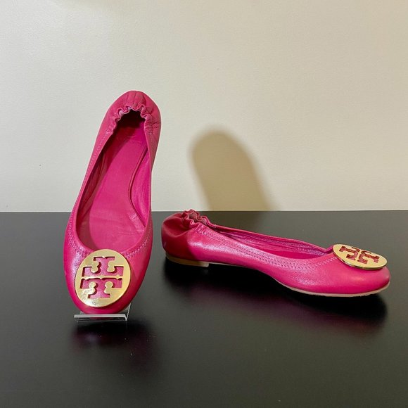 Tory Burch Shoes - Tory Burch Classic Reva Flats in Hot Pink Size 8.5